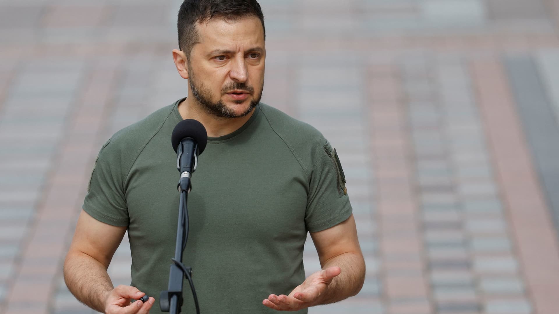 Zelenskyy on Putin’s risk of nuclear weapons: ‘I don’t grasp he is bluffing’