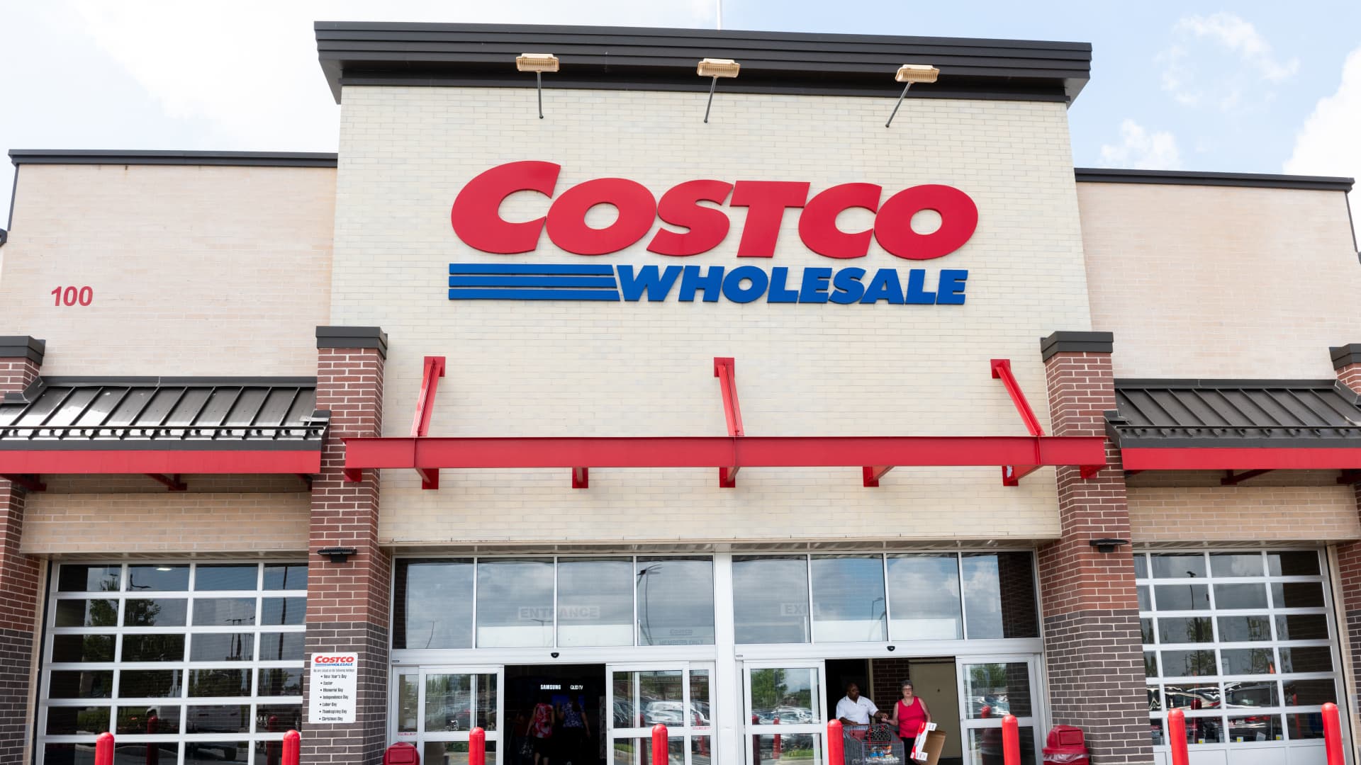 Costco’s weaker gross sales offer a procuring opportunity for merchants