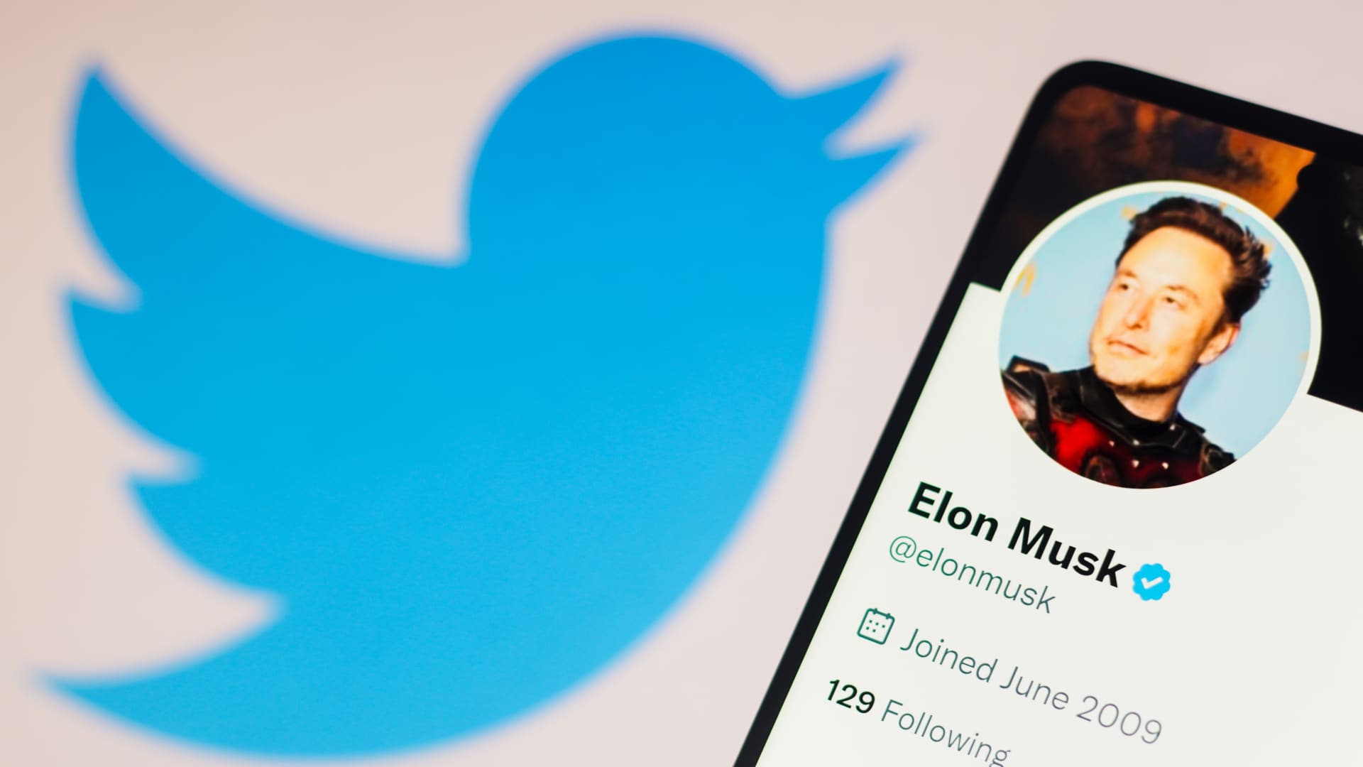 Twitter finally gets rid of legacy verification check marks