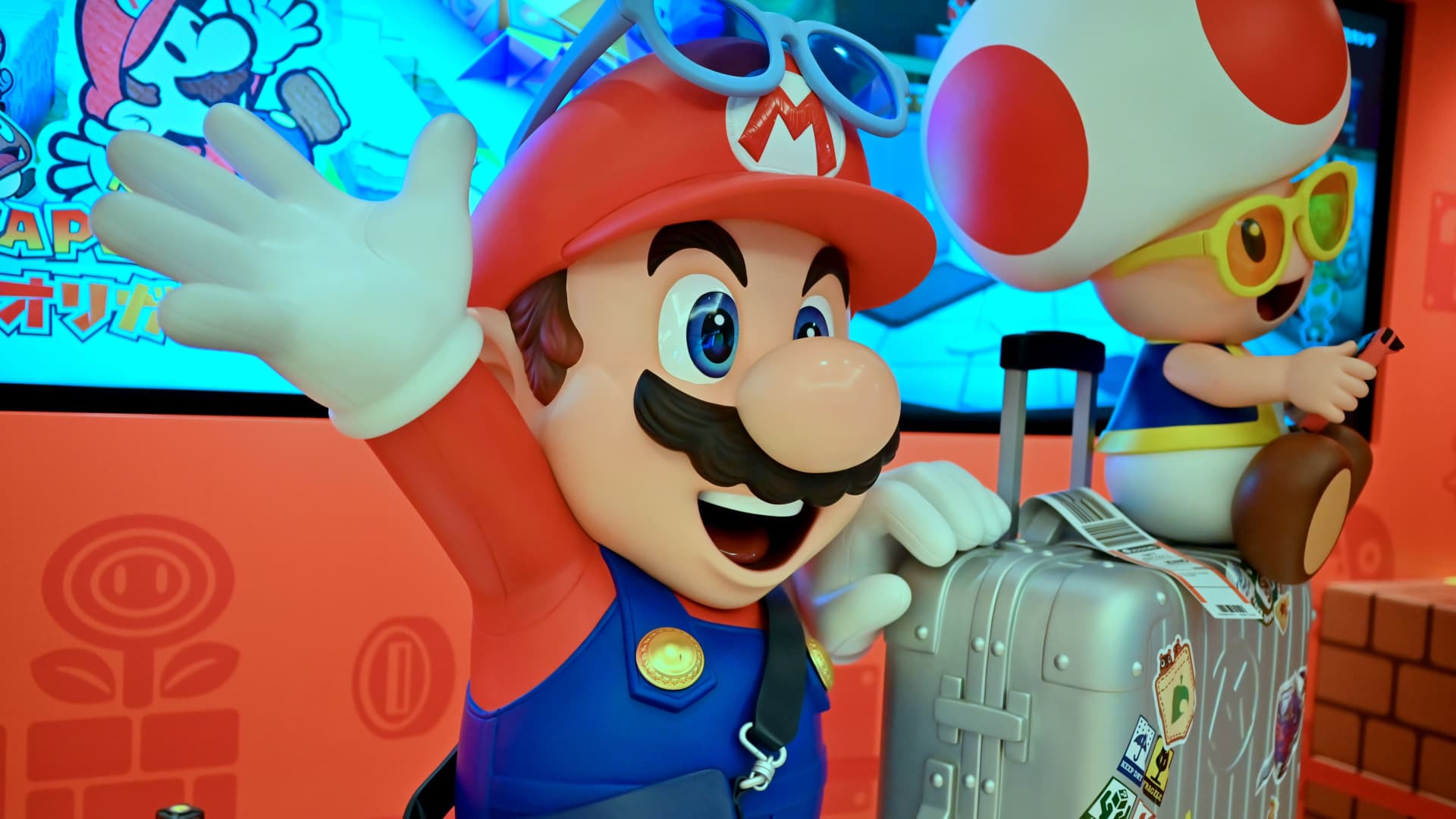 Nintendo Change gross sales plunge 22% and the gaming massive expects extra declines