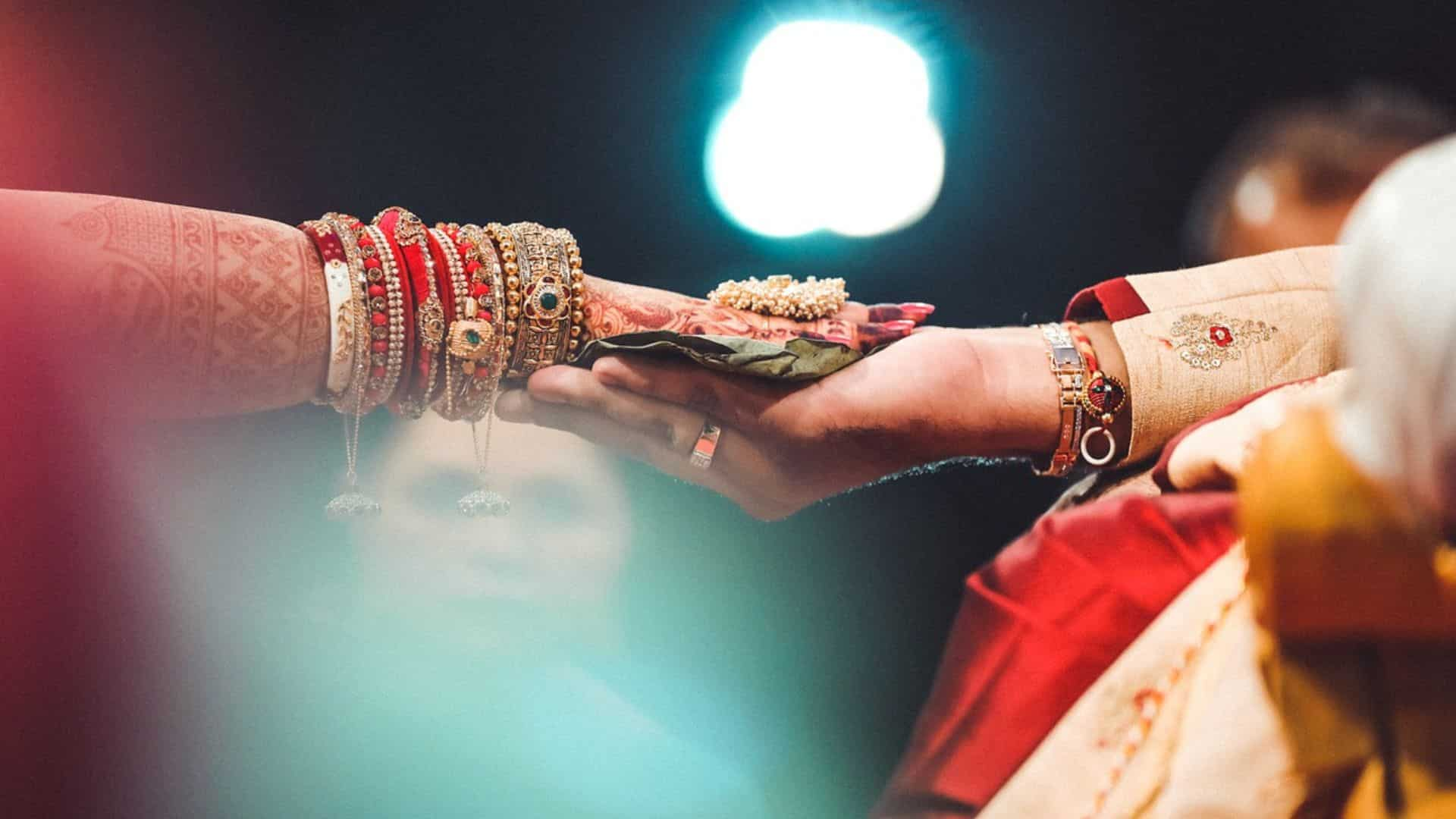 India: Newly-married couple die from heart attack at the same time one day after marriage ceremony