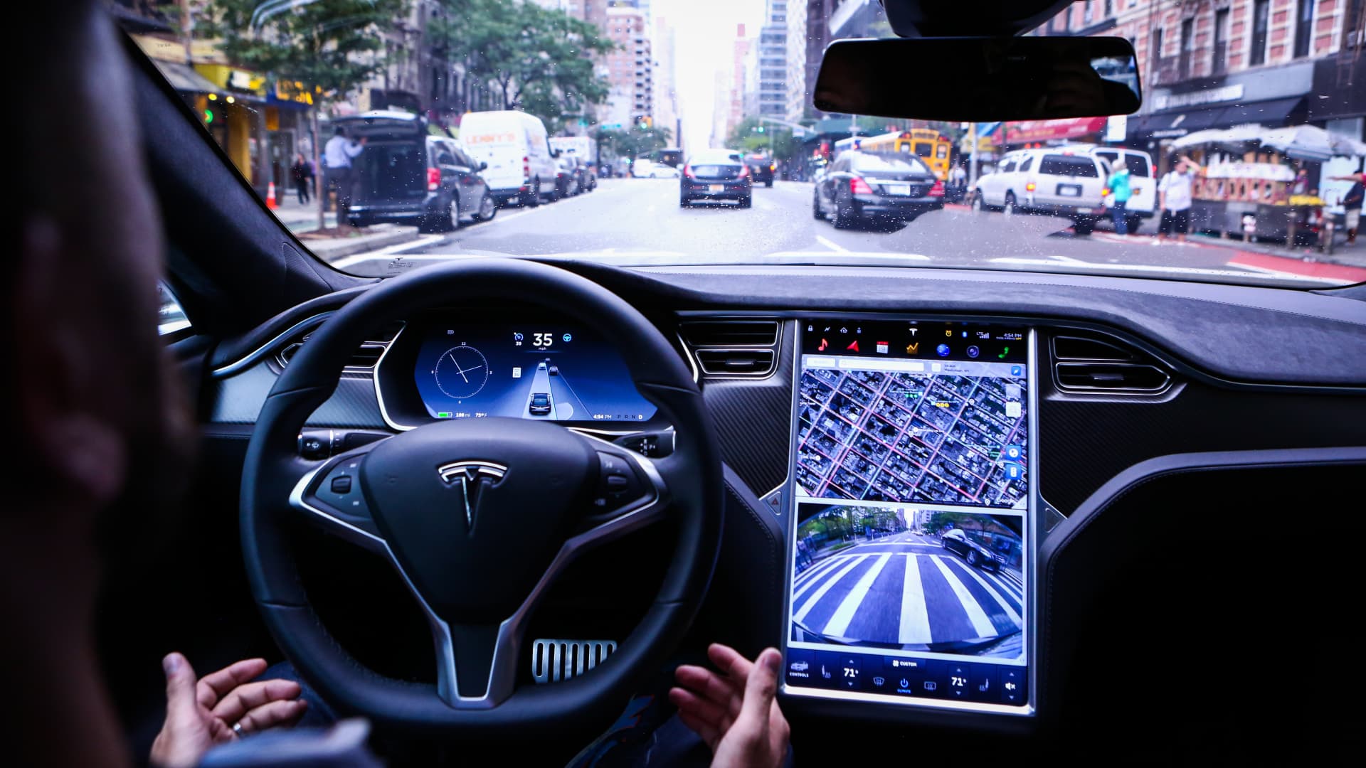 Tesla beneath investigation by California attorney celebrated over Autopilot safety, marketing