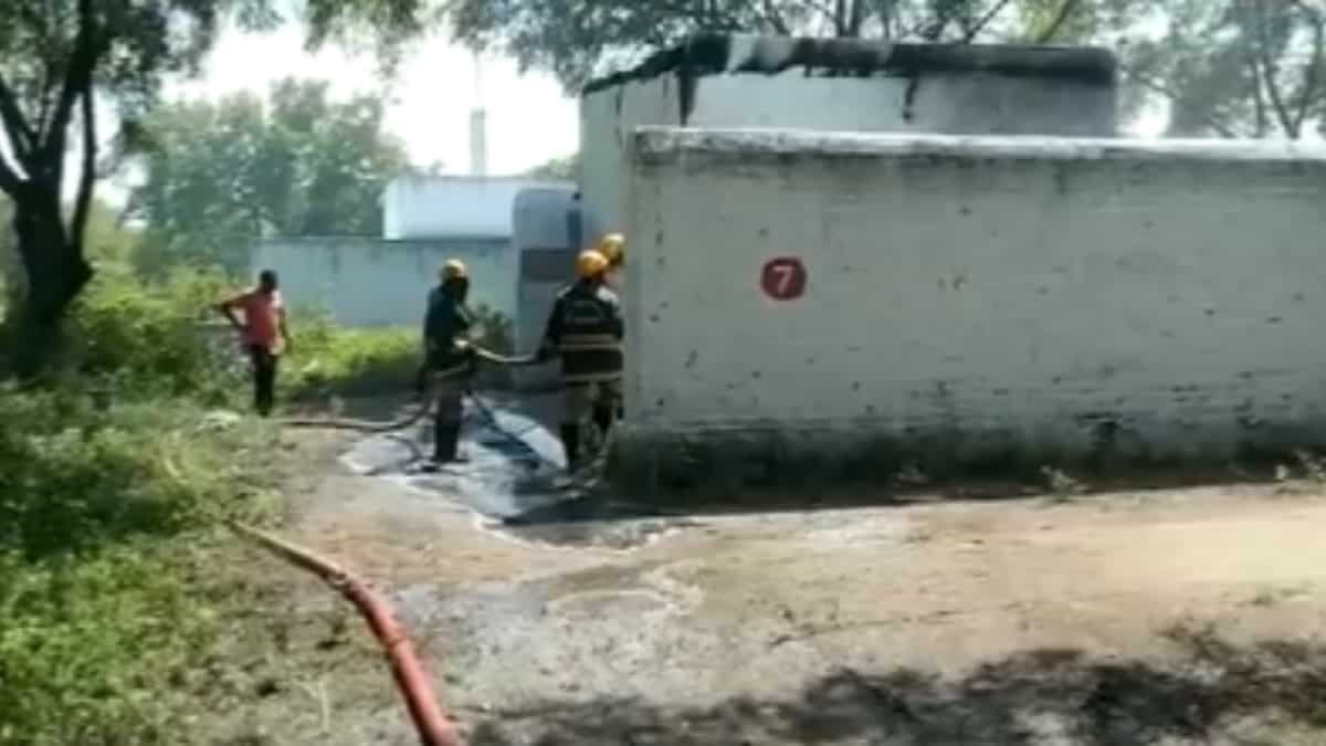 On the least 16 killed in explosion at two firecracker objects in Tamil Nadu