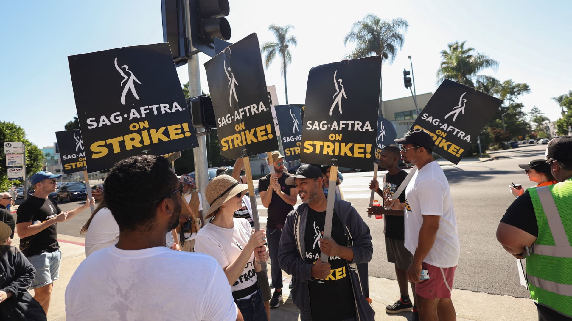 SAG-AFTRA actors’ union reaches tentative labor settlement with Hollywood studios