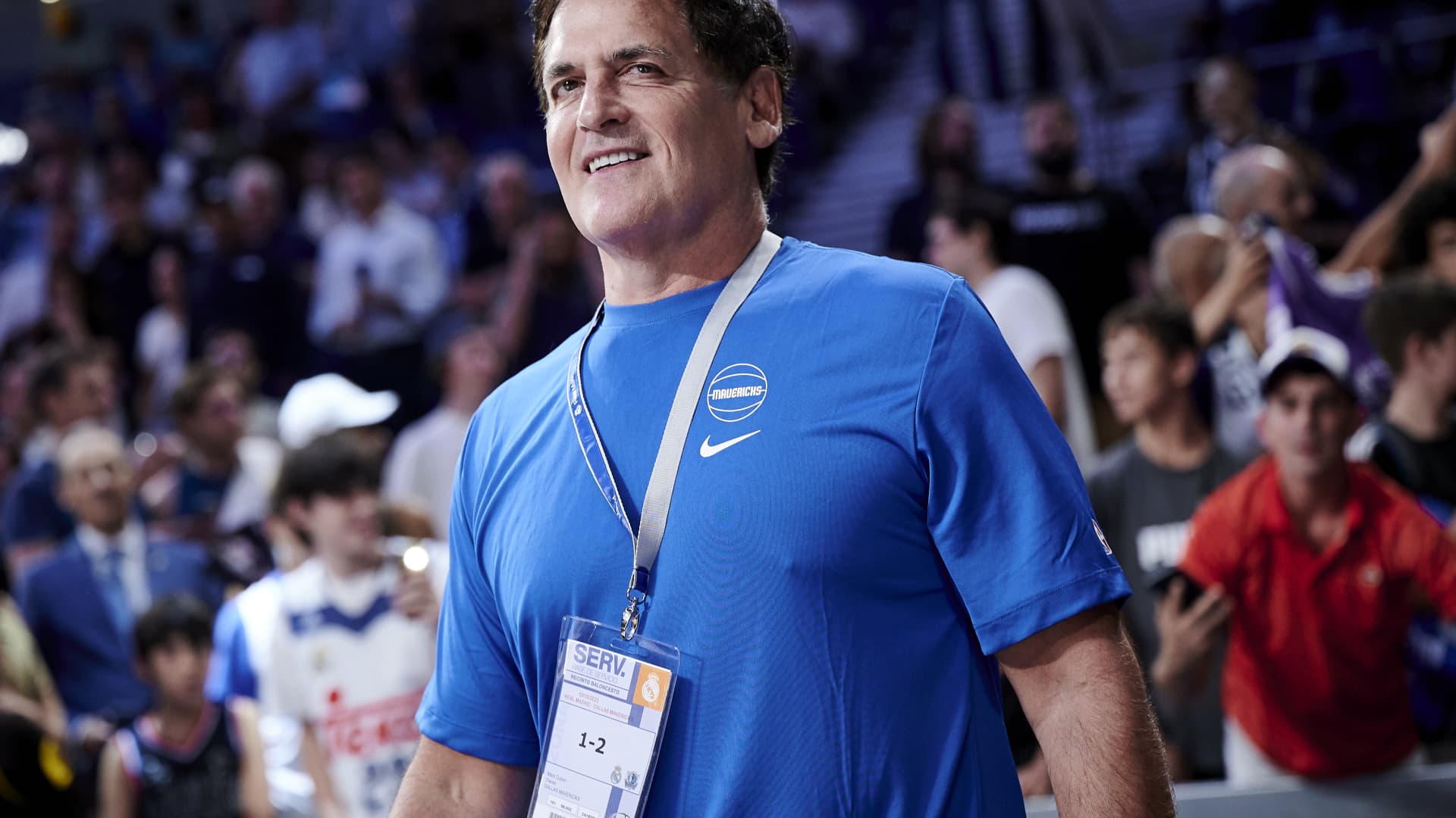 Sign Cuban is promoting majority stake in the Dallas Mavericks to the Adelson family