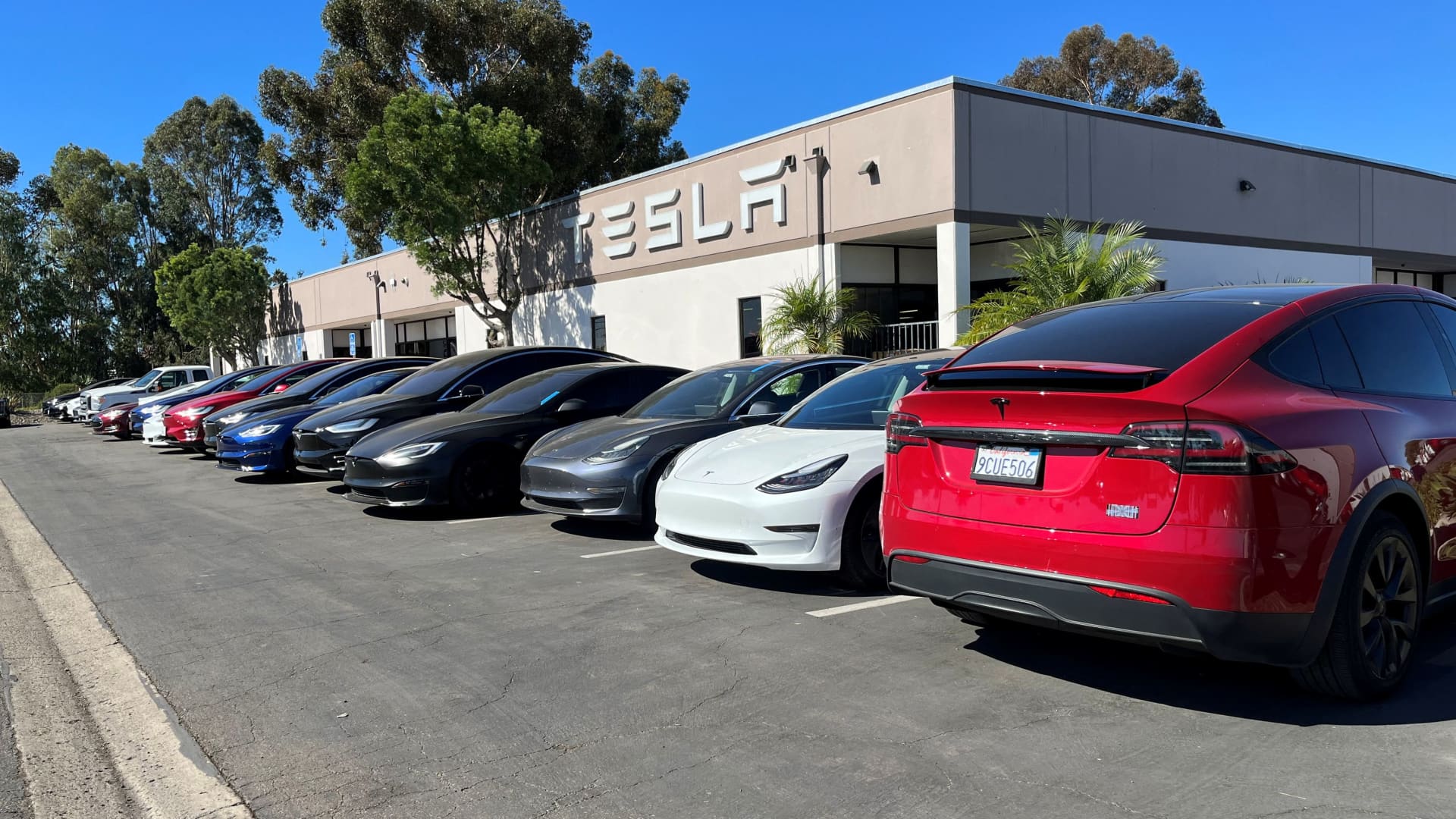 How Tesla rose to retail investor stardom: ‘It be repeatedly in folks’s minds’