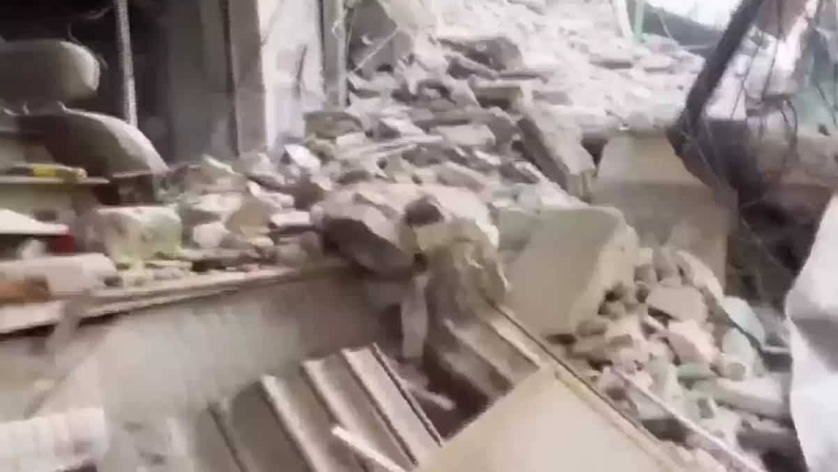 India: Wall collapses halt to Ajmer Sharif Dargah, rubble elimination underway