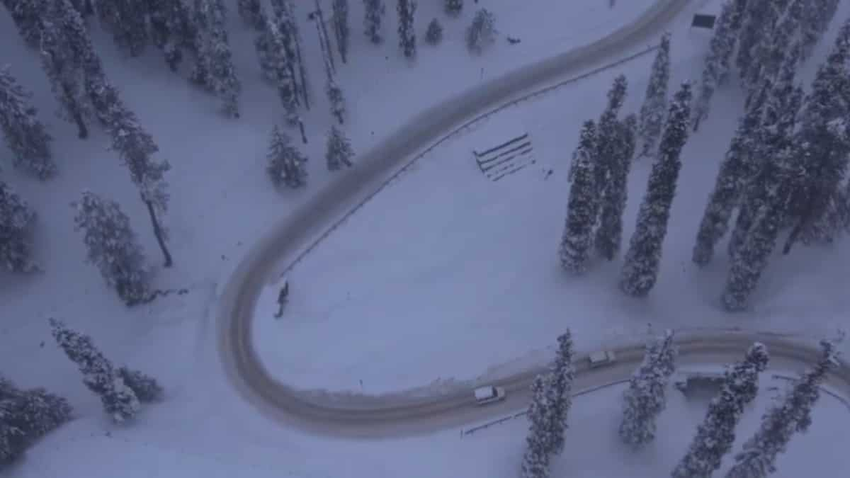 Leer: Kashmir’s Gulmarg flaunts its design as India’s wintry weather wonderland in drone footage