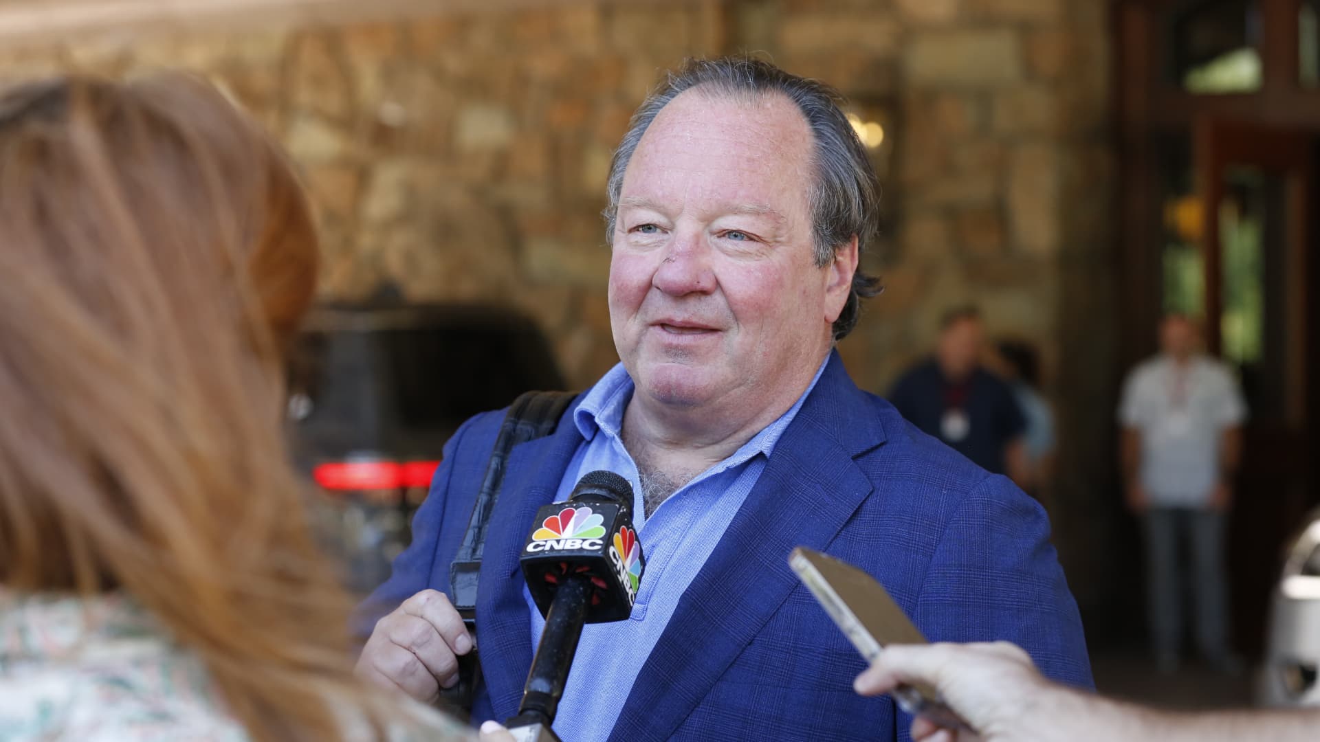 Paramount says CEO Bob Bakish is stepping down, shall get replaced by a trio of executives