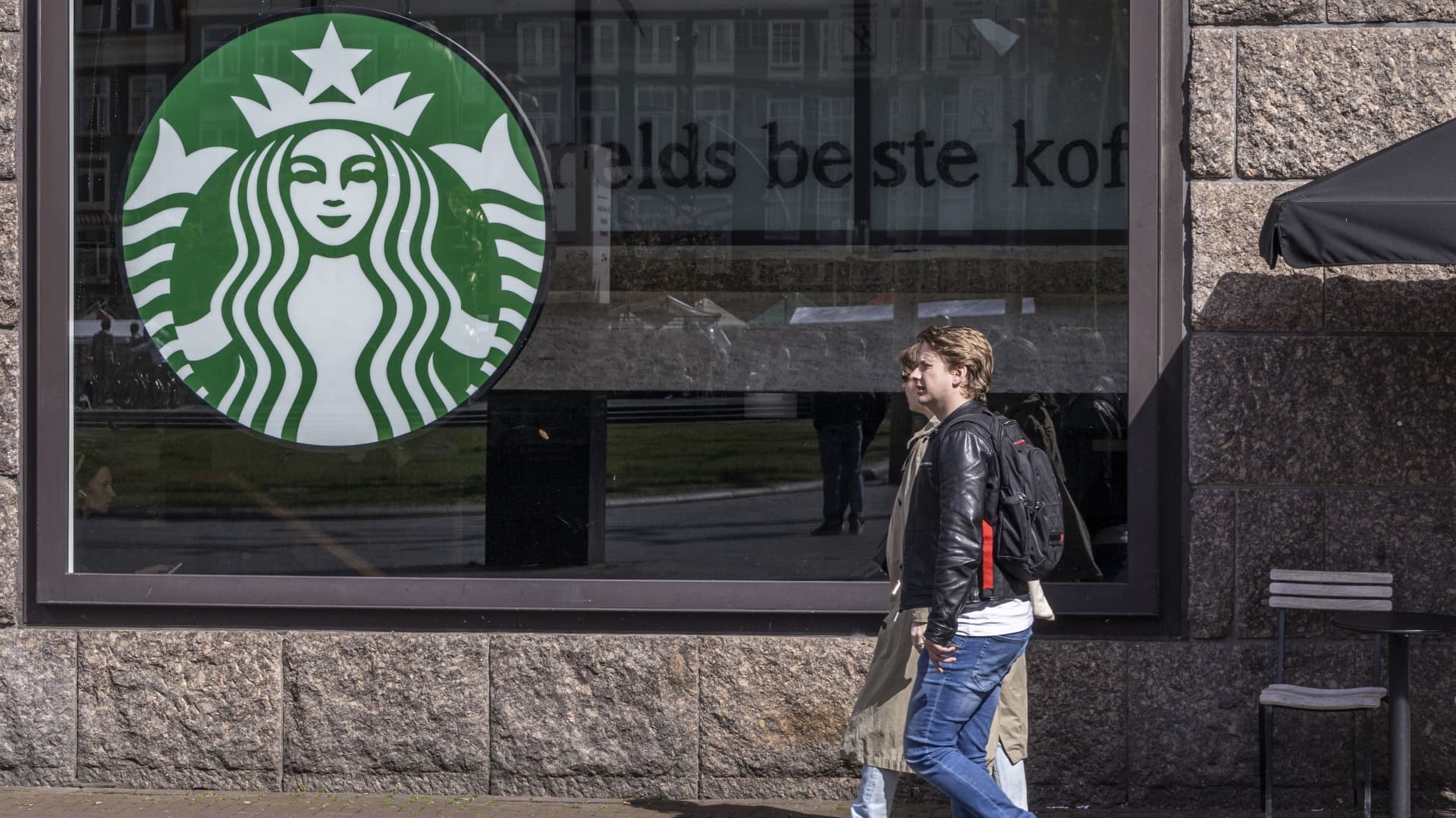 Starbucks shares sink 10% as same-retailer sales tumble, quarterly outcomes dawdle away out