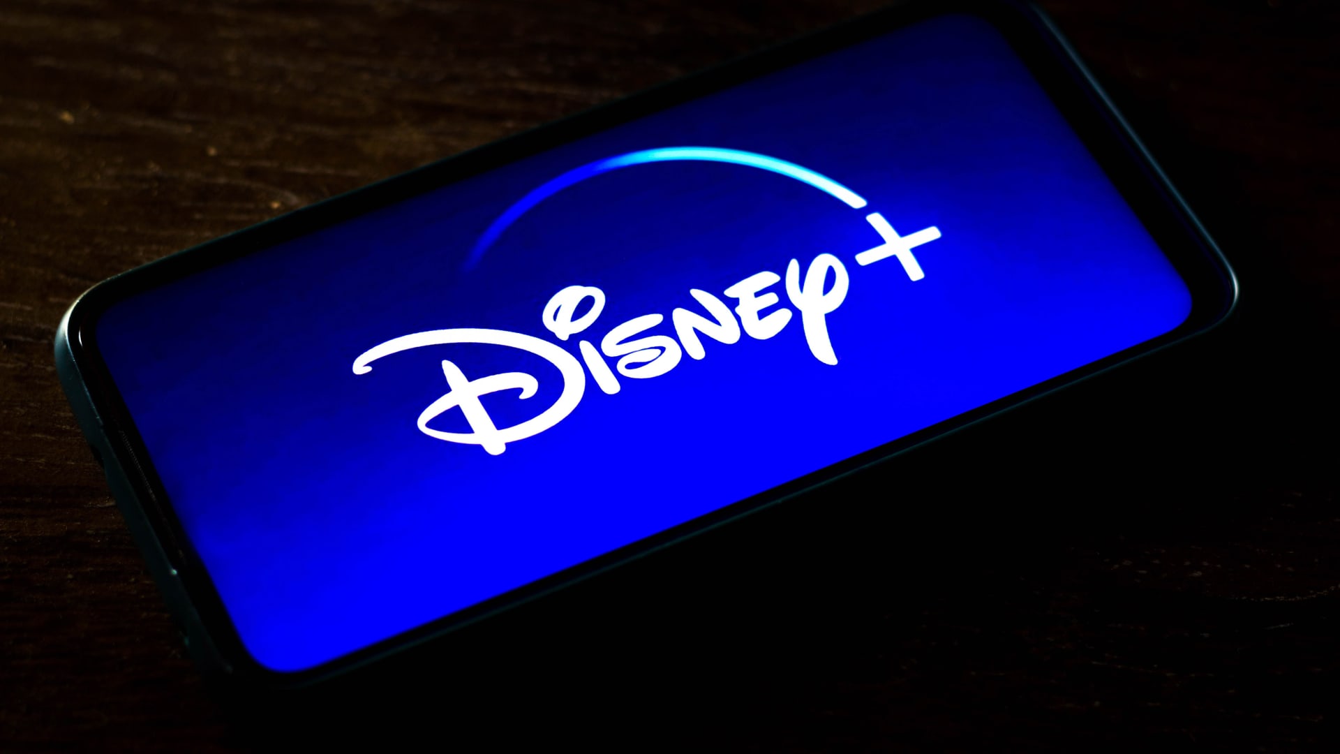 Disney, Warner Bros. Discovery to bundle streaming services and products