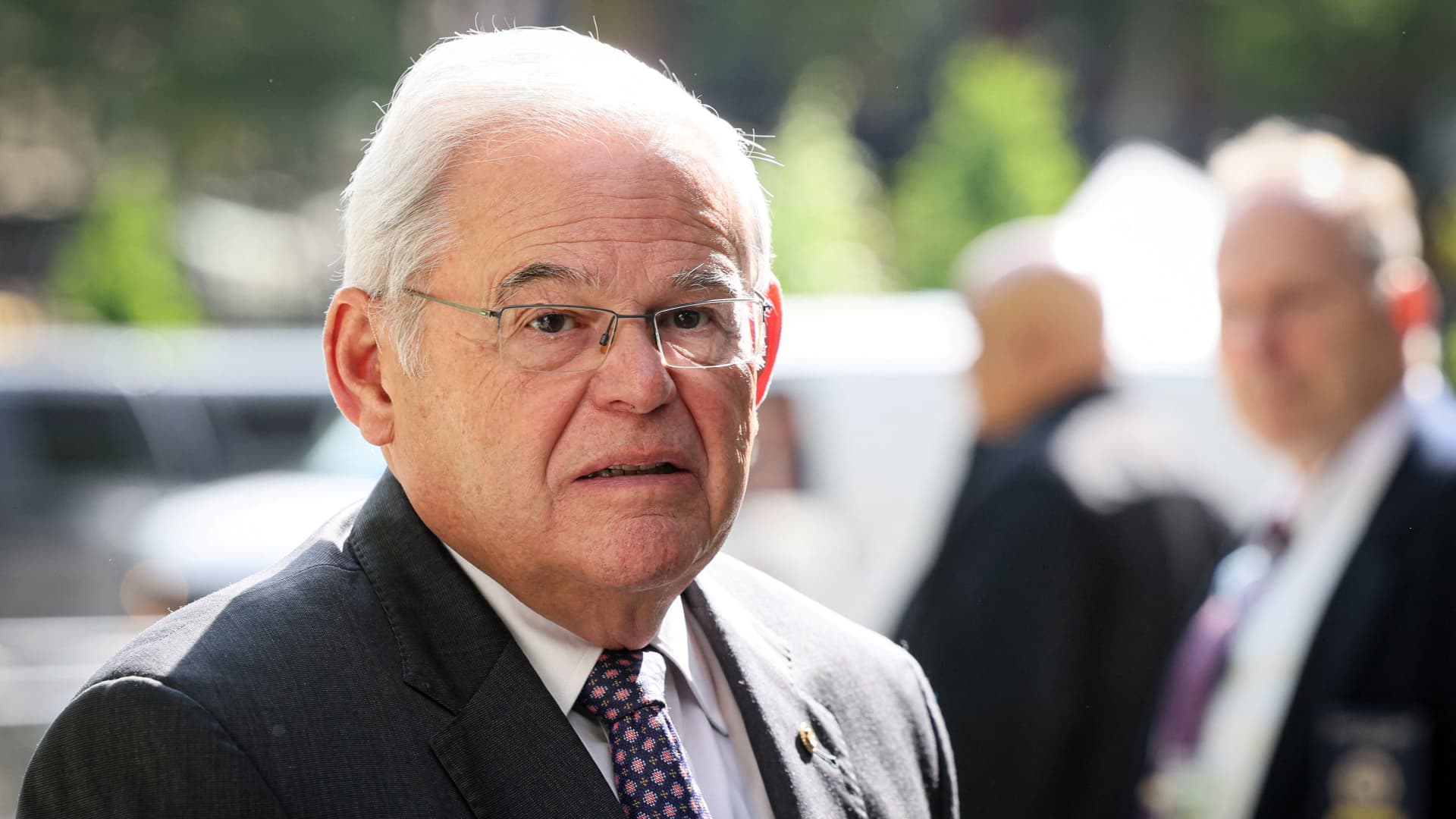 Sen. Menendez’s considerable other kept him ‘sidelined’ about money woes, defense licensed reliable tells jurors in corruption trial