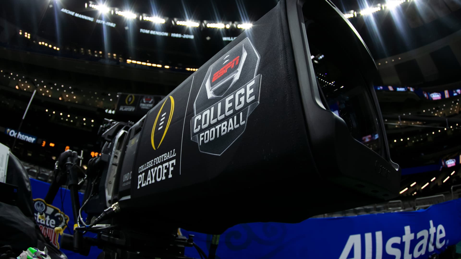 Warner Bros. Discovery and ESPN strike 5-year deal for College Football Playoff games