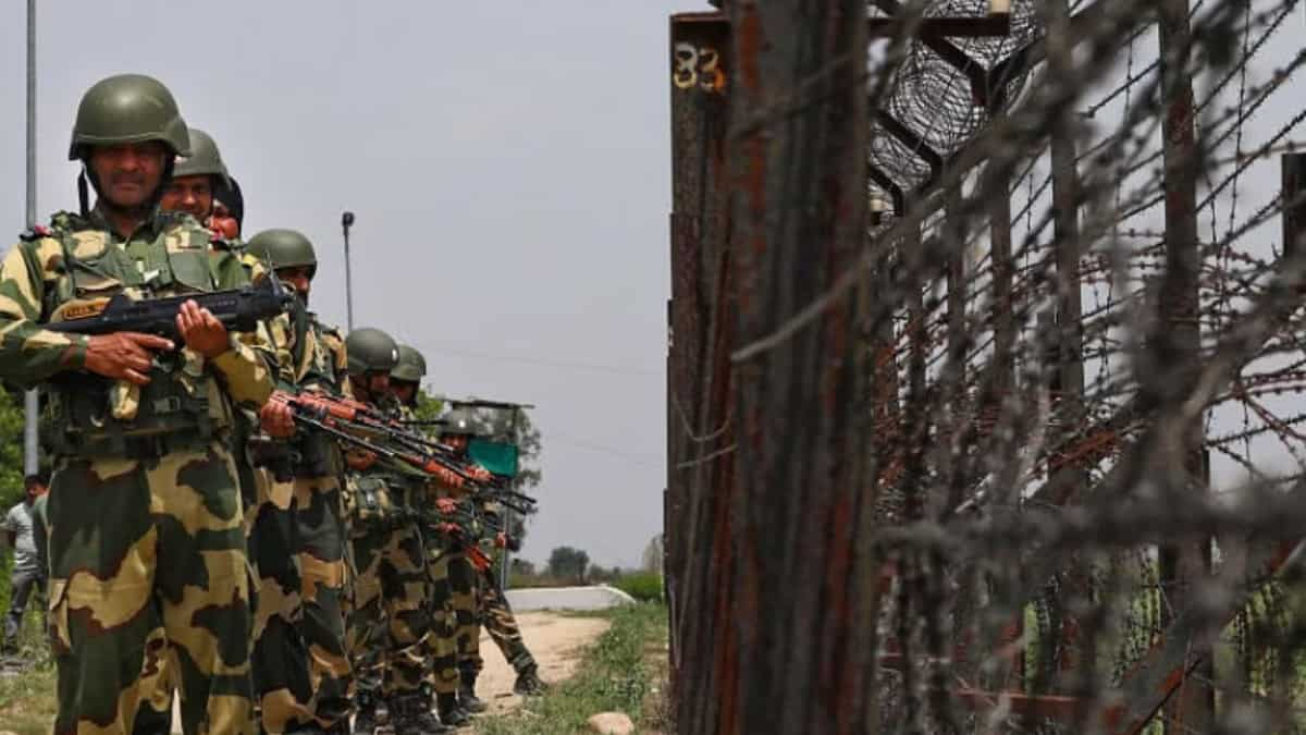 Indian authorities orders deployment of 2000 BSF personnel to hunt Pakistani terrorists in J&K