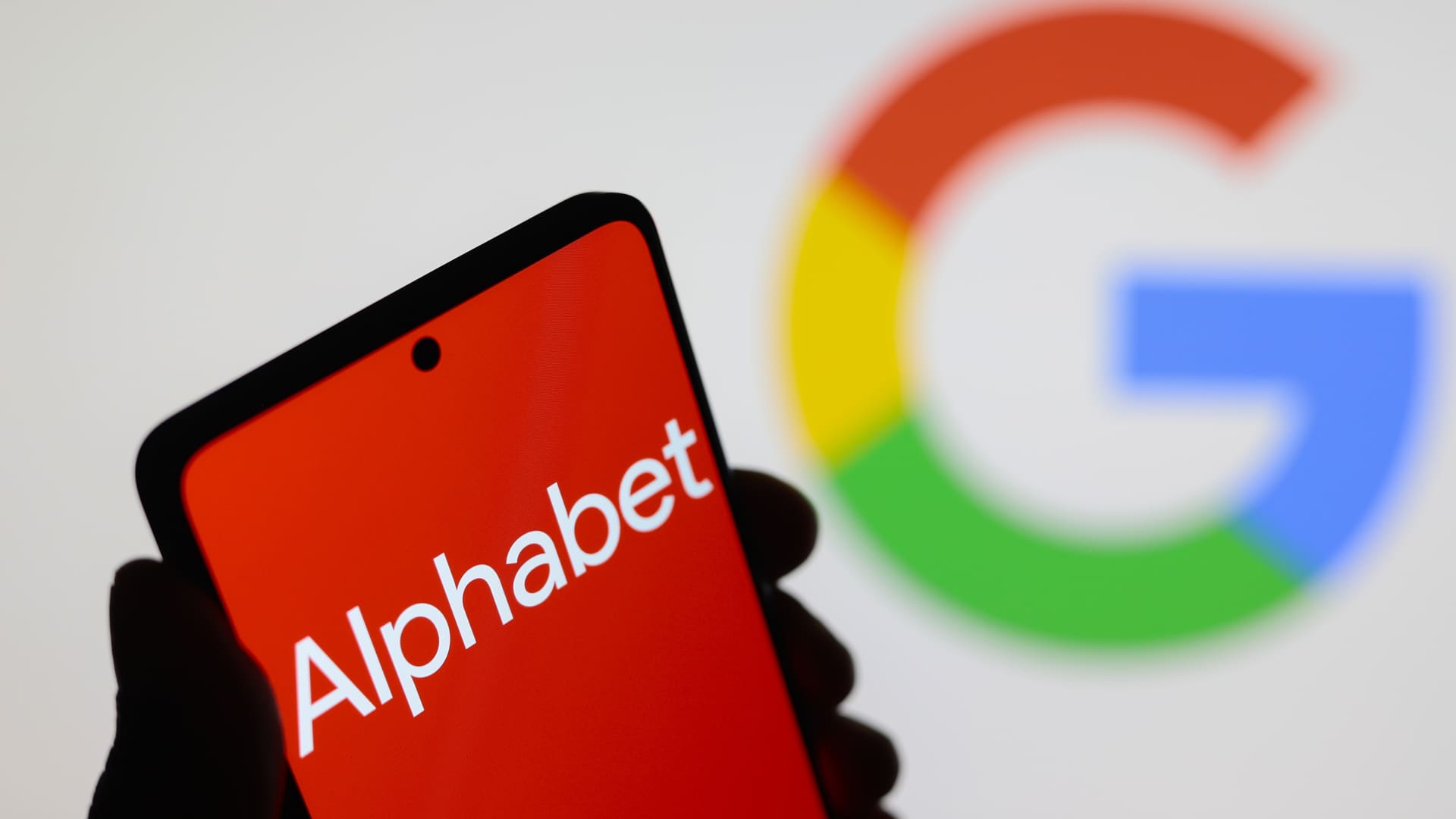 Google guardian Alphabet’s partnership with AI company Anthropic beneath investigation within the UK