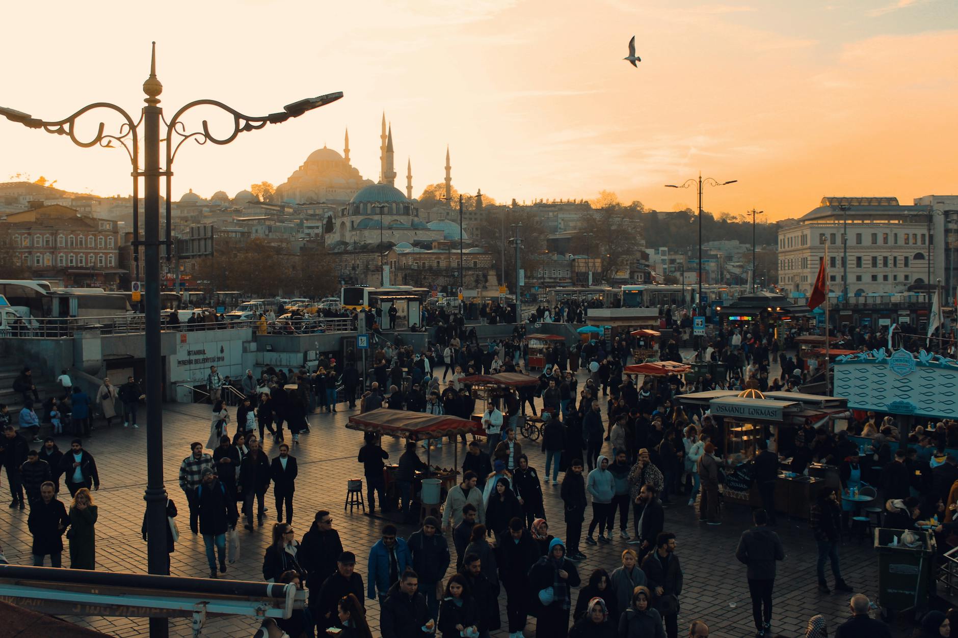 vibrant istanbul market at sunset with crowd